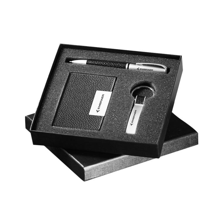 Conjunto de chaveiro, caneta e porta-cartão personalizado