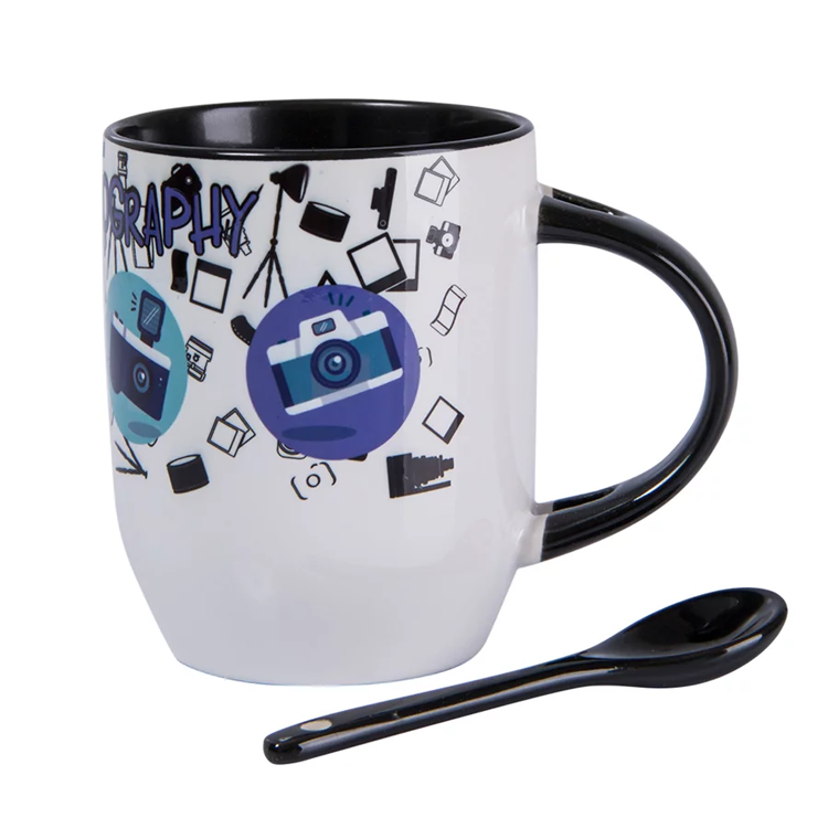 Caneca bicolor com colher personalizada