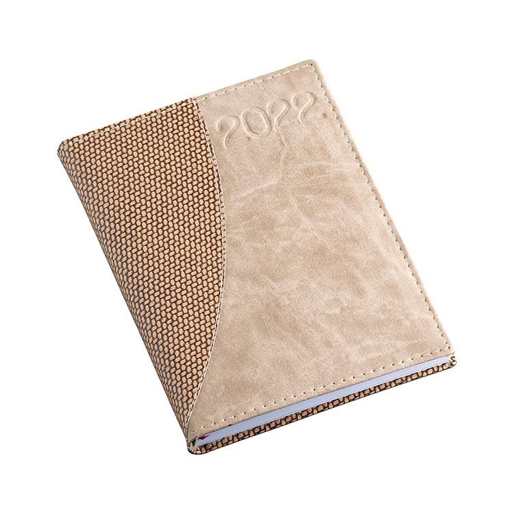 Agenda diária com capa escovada com recorte personalizada - AG009