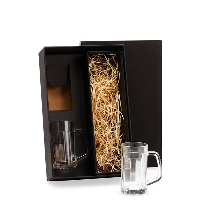 Canecas personalizadas para cerveja e espaço para garrafa