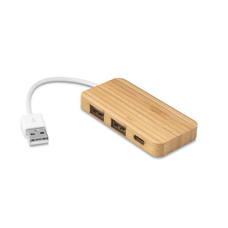 Hub personalizado em bambu com 2 portas que permite a transferência de dados