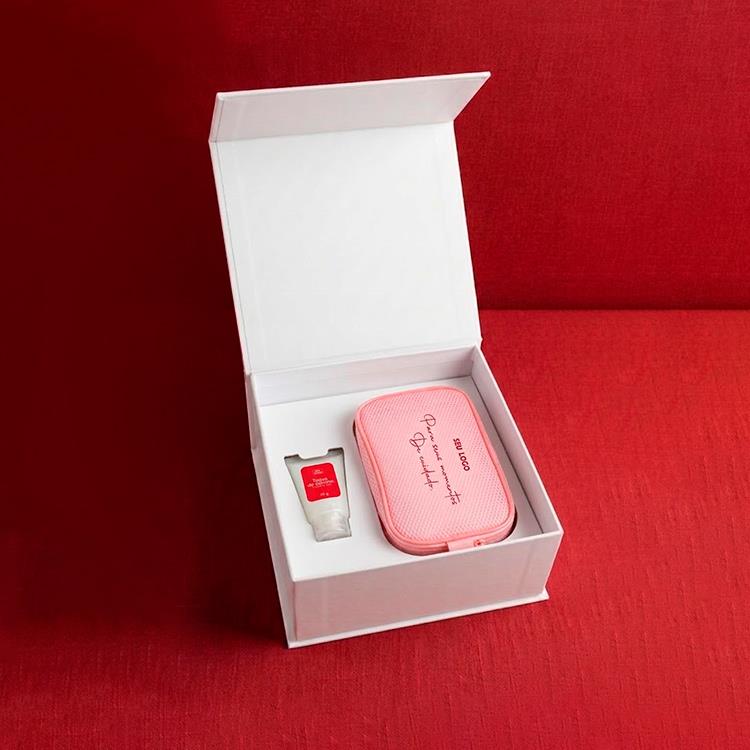 Kit necessaire e creme de mão Helena